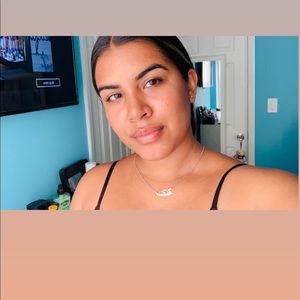 Meet your Posher, Valeria